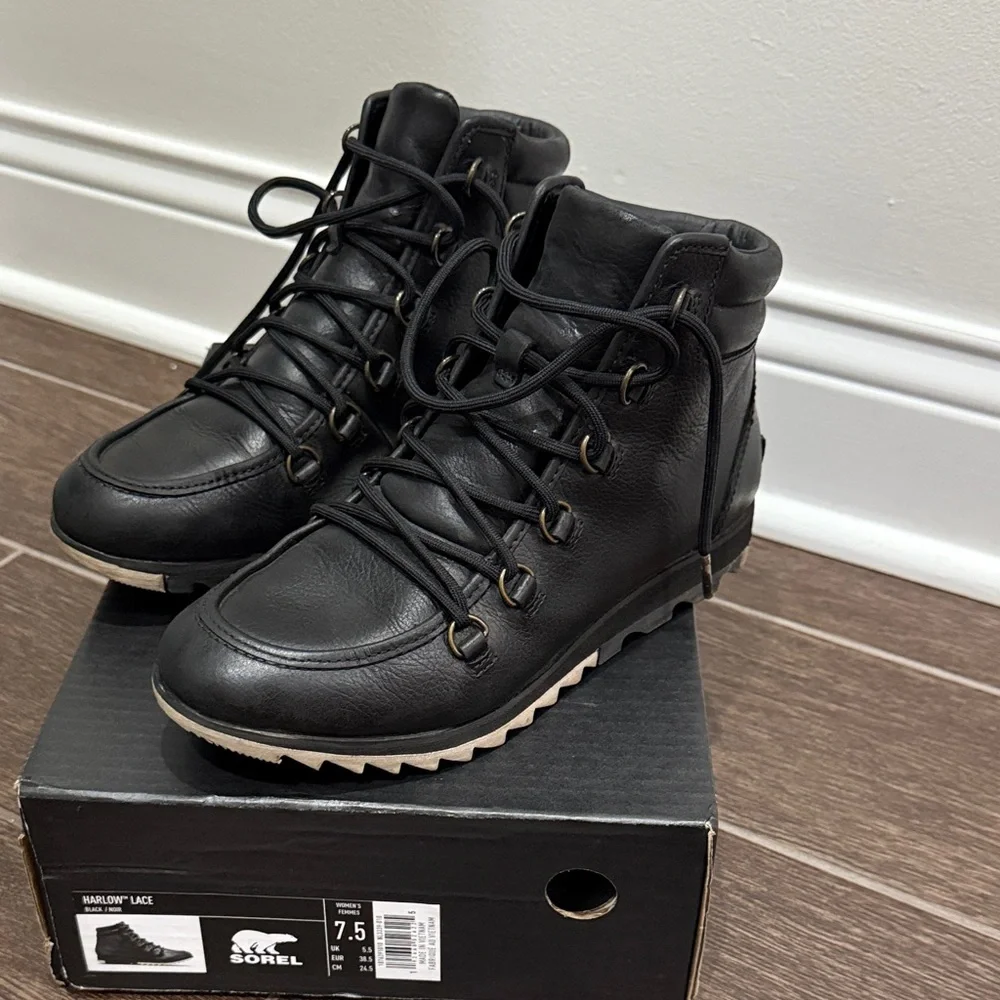 Sorel Black Leather Lace-Up Boots - Picture 6 of 11
